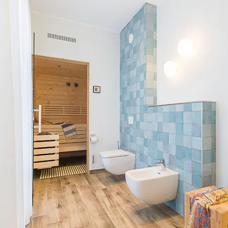 Luxus_spa_og_fewo Quartier 4 _we 4_ 아파트